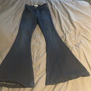 Dark wash kancan flare size 25